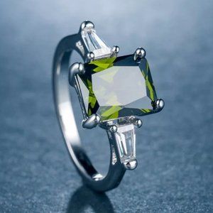 925 Silver Green Peridot Ring